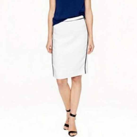 JCrew white lLinen Pencil Skirt with herringbone weave and black piping - Picture 2 of 7